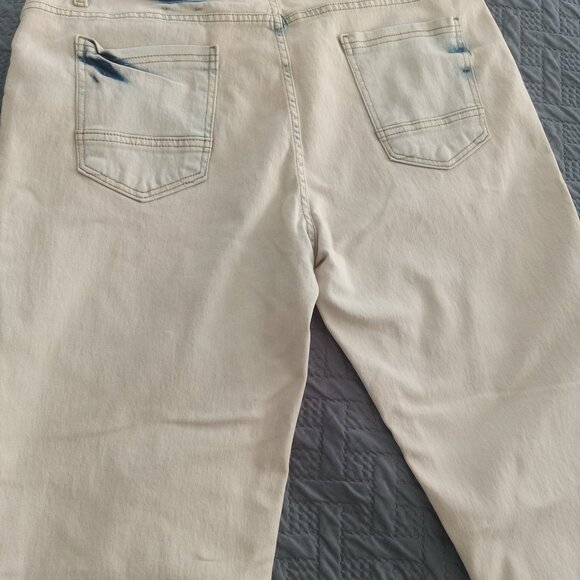 76ers JEANS BRAND NEW - Picture 7 of 7